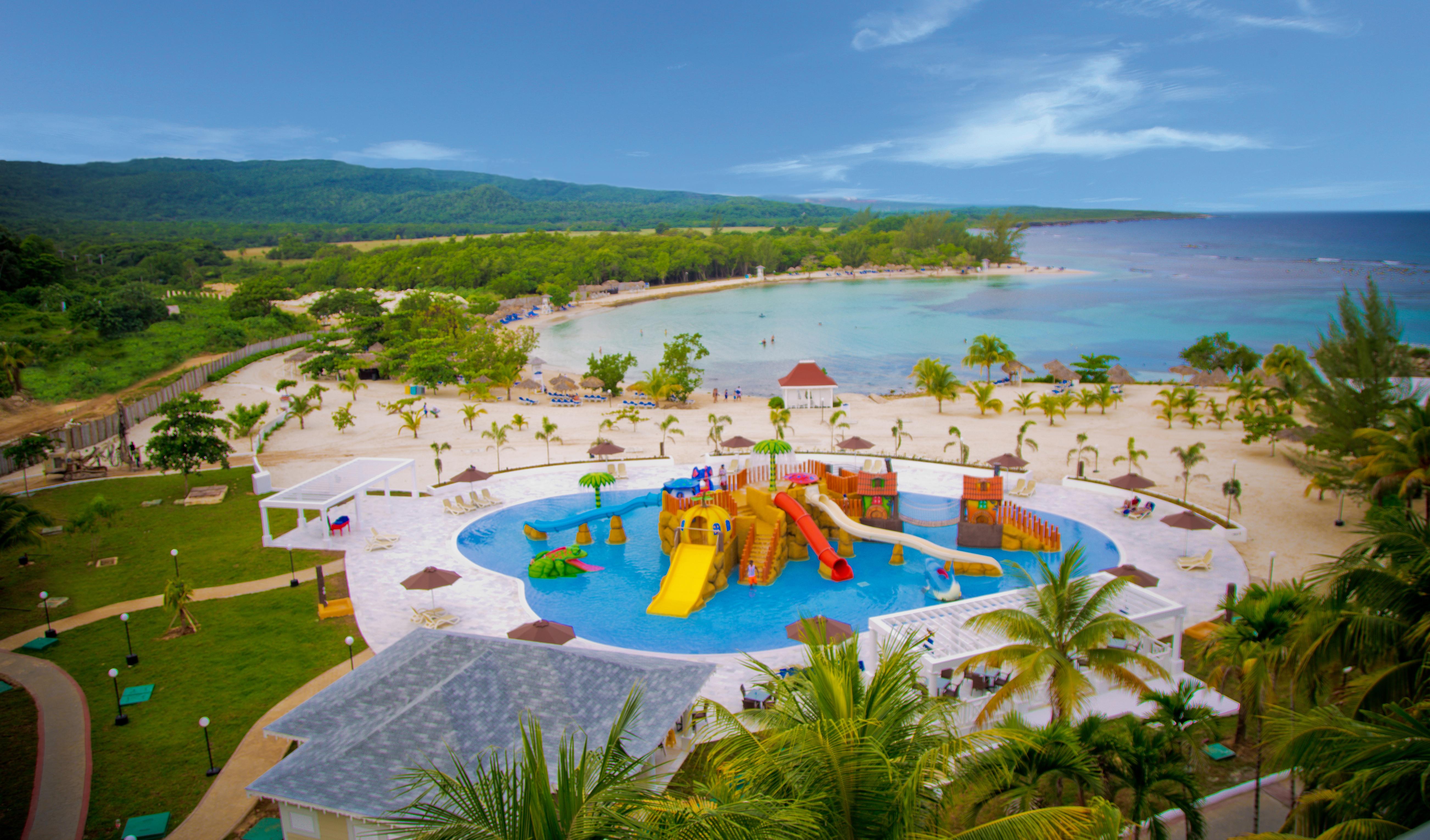 Bahia Principe Grand Jamaica (Adults Only) Hotel Рънауей Бей Екстериор снимка